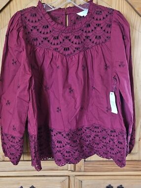 Time and Tru Burgundy Eyelet Peasant Blouse